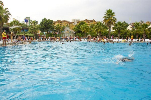 Aqua Club Dolphin Aquapark